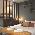 Bed & Breakfast Domaine Des Cypres Saint-Sauveur-Villages