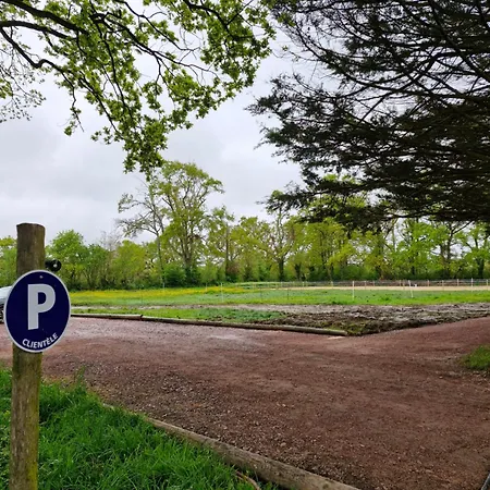 Domaine Des Cypres Panzió Saint-Sauveur-Villages