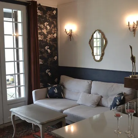 Domaine Des Cypres Bed & Breakfast