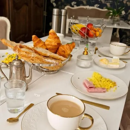 Bed & Breakfast Domaine Des Cypres 3*