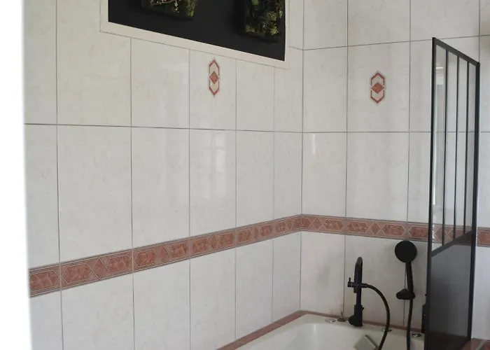 Alojamento de Acomodação e Pequeno-almoço Domaine Des Cypres