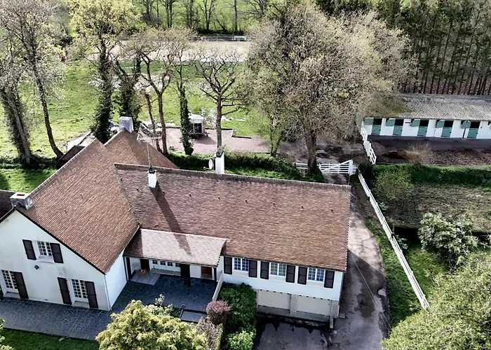 Domaine Des Cypres Saint-Sauveur-Villages