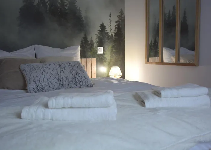 Domaine Des Cyprès Couette-café Saint-Sauveur-Villages